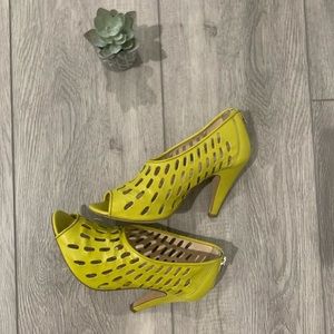 Loeffler Randall Yellow Honey Open Toe Sandals